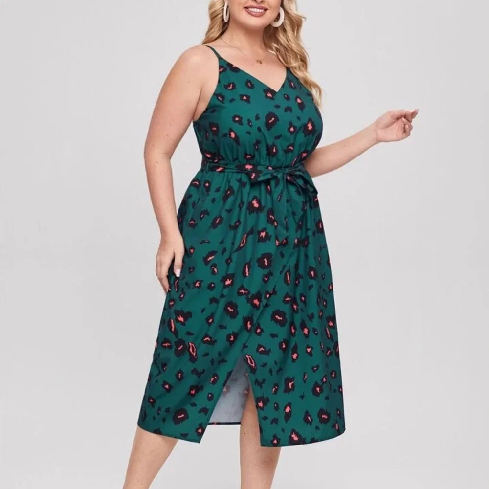 SHEIN Pink Cheetah Print Dress*missing belt* - Picture 3 of 15
